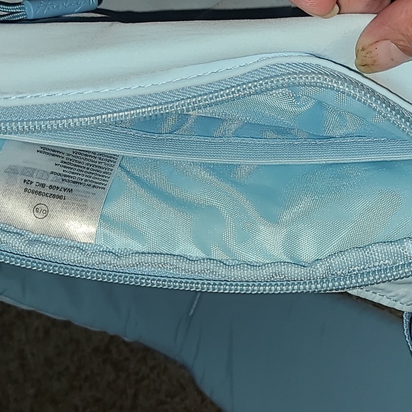 Hurley Horizon Sling Bag - Picture 4 of 8